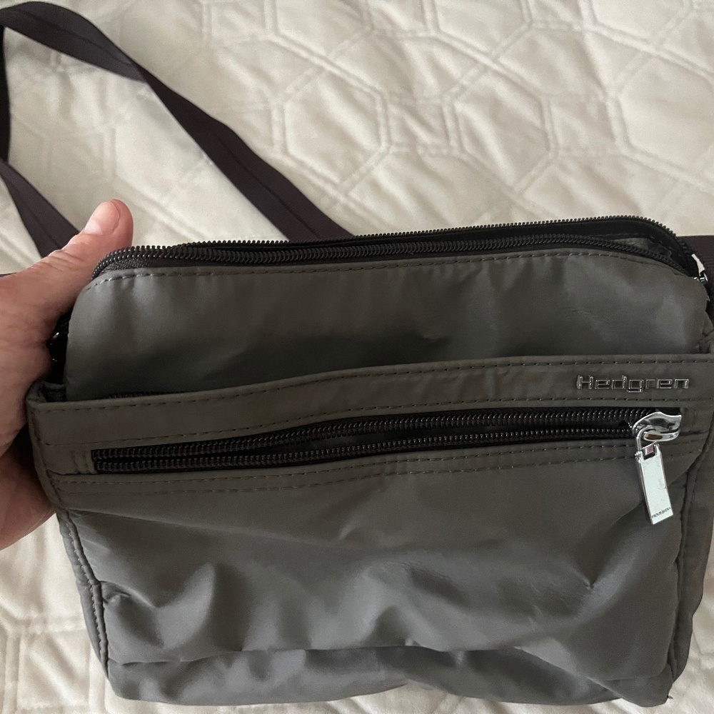 Hedgren crossbody purse